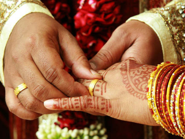 పెళ్ళిని ఆపిన చైల్డ్ లైఫ్ సిబ్బంది