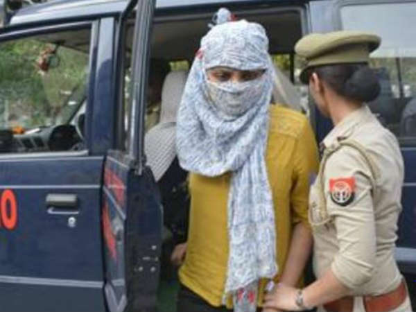 వివాహేతర సంబంధానికి దారితీసిన పరిచయం