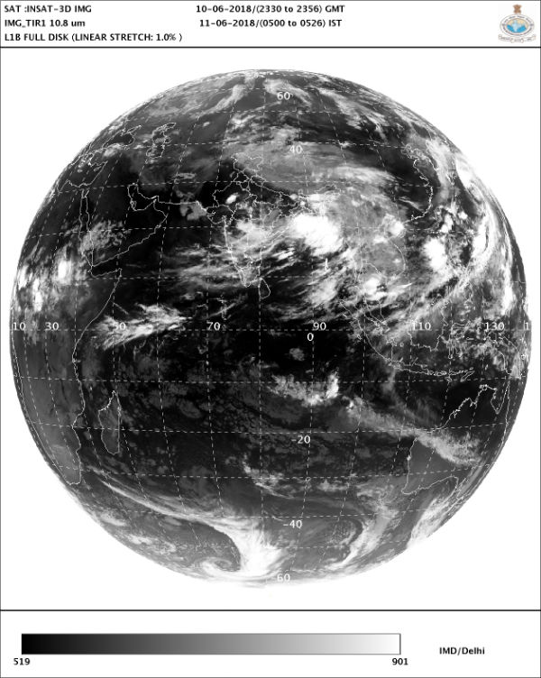 Monsoon update: Heavy rain batters west coast, fishermen advised not to venture into high seas Monsoon update: Heavy rain batters west coast, fishermen advised not to venture into high seas