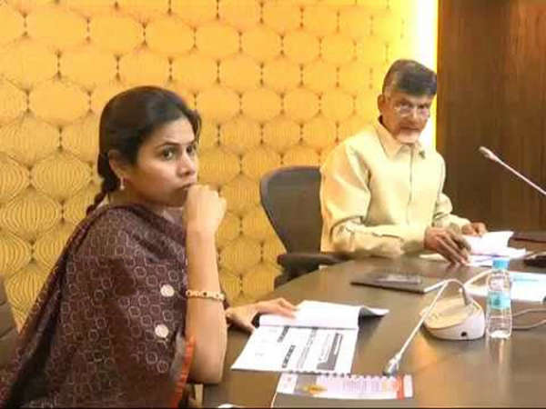 సిఎంకు...అఖిల ప్రియ వివరణ