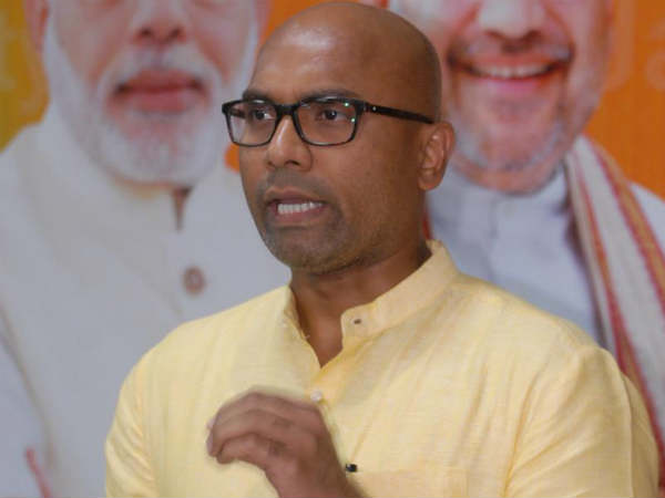 ఎవరి రాజకీయం వారిది