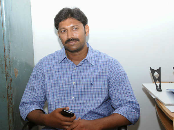 ప్రత్యర్థులతో ఘర్షణ