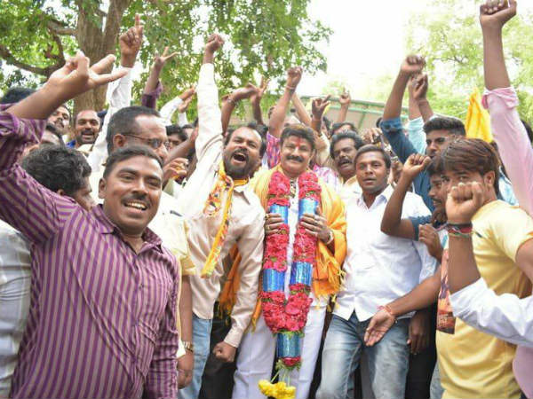 బాలయ్య విస్తృత పర్యటన 