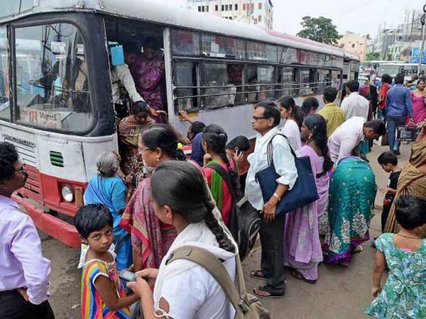  బస్‌బేల నిర్మాణం శూన్యం... ప్ర‌యాణీకుల ఇబ్బందులు య‌దాత‌థం..