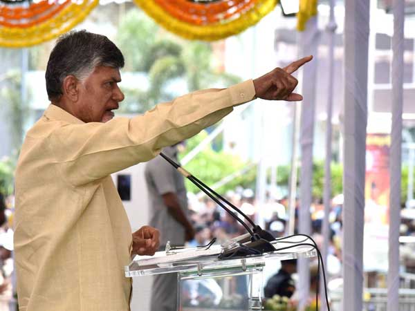 సీఎం సభకు వర్షం అడ్డంకి