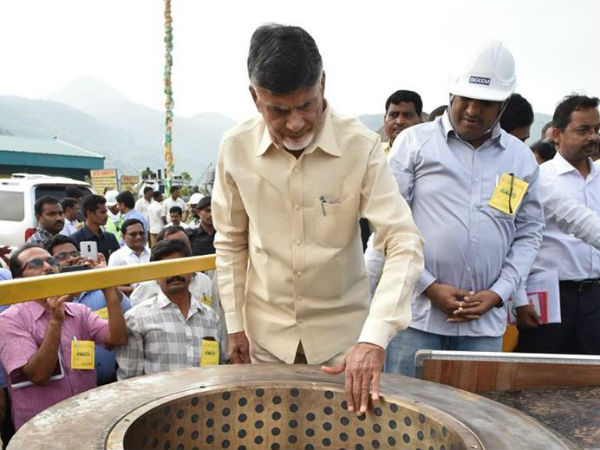 రికార్డు స్థాయిలో...పనులు