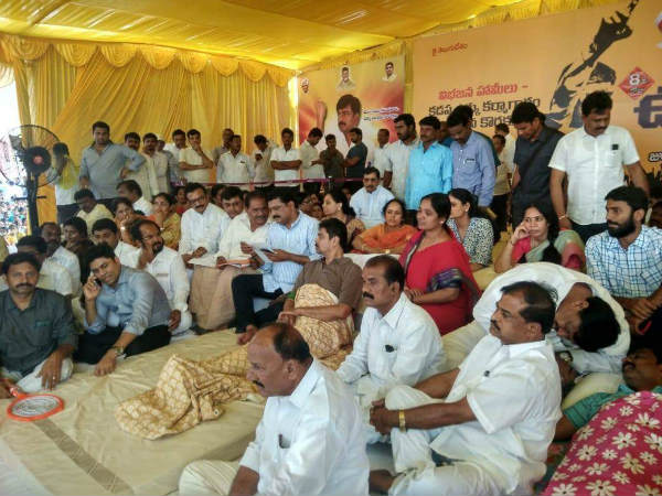 సీఎం రమేష్ దీక్ష చేస్తున్నారని చెప్పినా పట్టించుకోలేదు