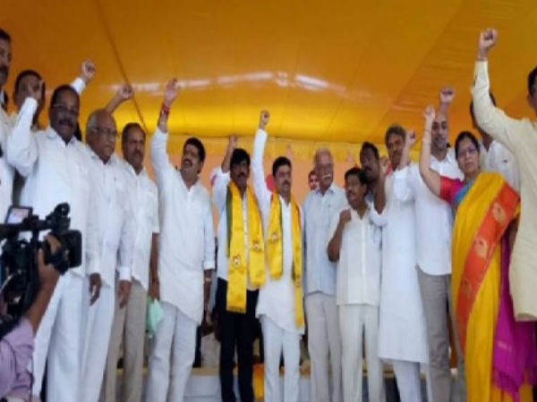 ఆరోరోజుకు దీక్ష...సంఘీభావం