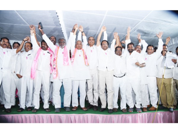 భారీగా చేరికలు