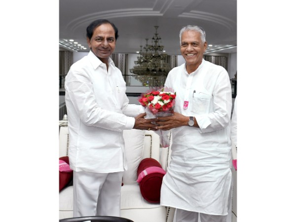 బుజ్జగింపులు విఫలం