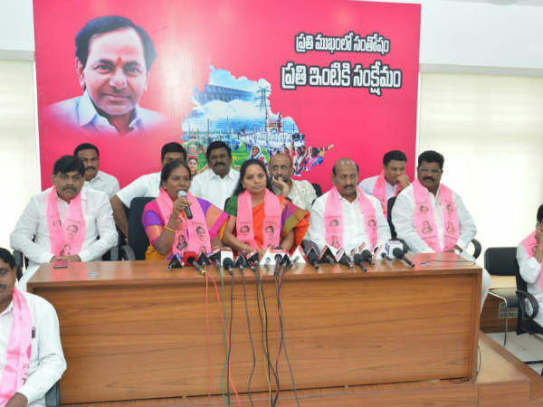 అవకాశవాదం కోసం కొడుకును బీజేపీలో చేర్చారు అవకాశవాదం కోసం కొడుకును బీజేపీలో చేర్చారు