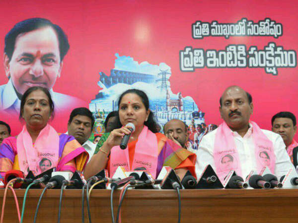 కొడుకు కోసం డీఎస్ అవకాశవాదం కొడుకు కోసం డీఎస్ అవకాశవాదం