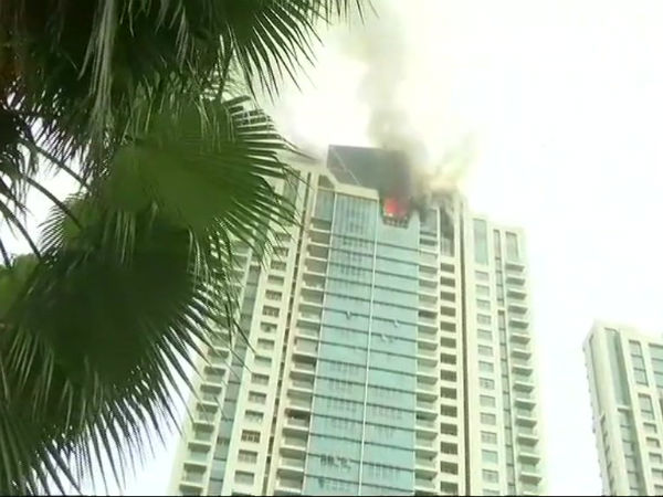 Mumbai: Fire breaks out at Beaumonde Towers in Worli, no casualties Mumbai: Fire breaks out at Beaumonde Towers in Worli, no casualties
