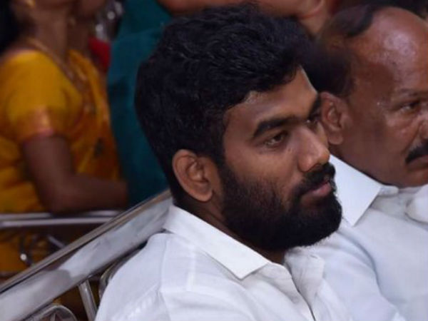 చమన్ చనిపోయిన బాధలో ఉంటే.. చమన్ చనిపోయిన బాధలో ఉంటే..