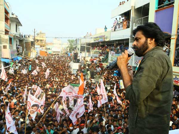 జెండా మోస్తేనే పదవులు అడుగుతున్నారు..: