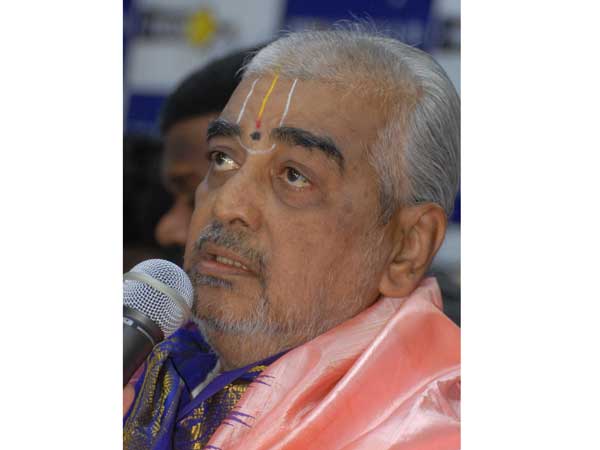 వెయ్యి కోట్ల దేవుడు అని పిలిచేవారు వెయ్యి కోట్ల దేవుడు అని పిలిచేవారు