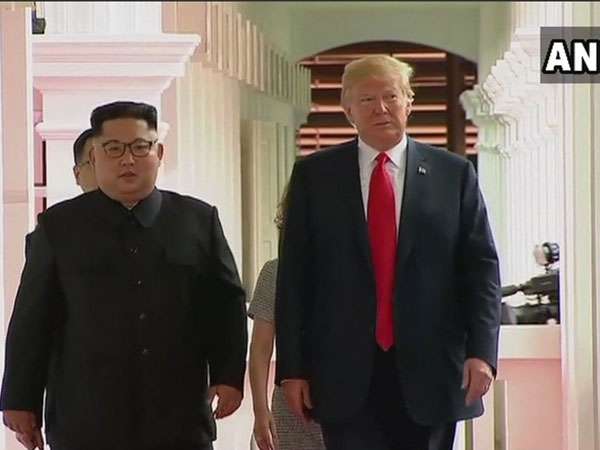 Trump-Kim Meeting: One on one meeting ends, leaders take a walk together