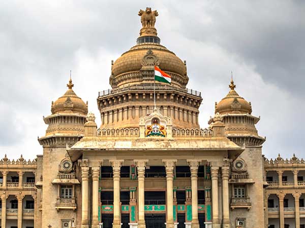 న్యాయమూర్తి