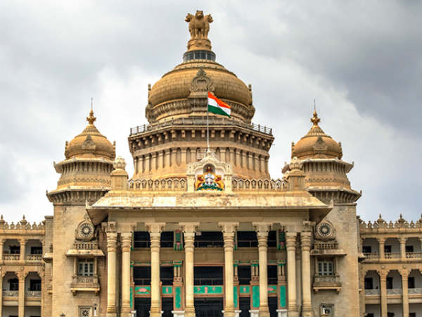 డిగ్రీ మంత్రికి ఈ మంత్రికి తేడా