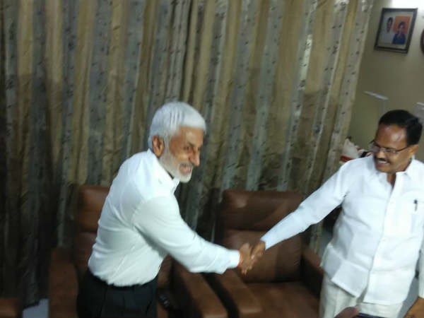 Vijaya Sai Reddy meets Mothkupalli Narsimhulu in hyderabad Vijaya Sai Reddy meets Mothkupalli Narsimhulu in hyderabad