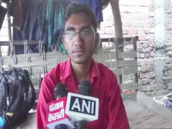 Hardwork awarded:UP Boy secures seat in AIIMS,despite the financial crisis