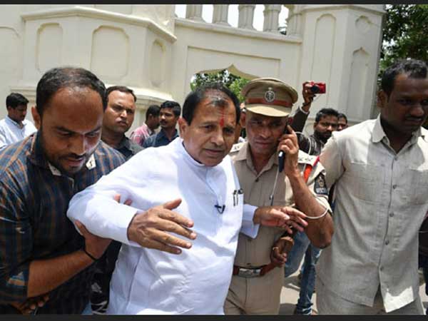 bjp leaders arrested by hyderabad police bjp leaders arrested by hyderabad police