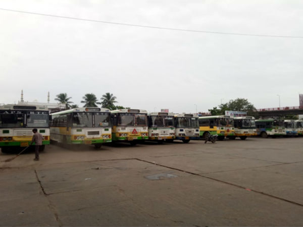 బస్సులు...నిలిపివేత