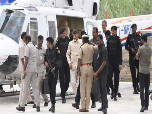 పశ్చిమ గోదావరిలో...సిఎం చంద్రబాబు పశ్చిమ గోదావరిలో...సిఎం చంద్రబాబు