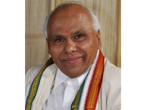 ప్రత్యేక ఆహ్వానితులు ఒక్కరే..