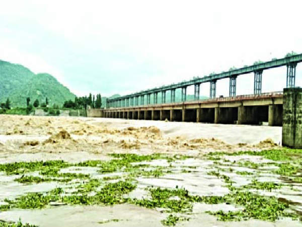  వంశధార గొట్టాపై...అధికారుల సమీక్ష