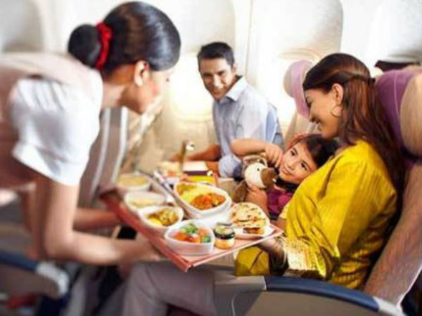 ఎమిరేట్స్ నిర్ణయంపై తీవ్ర వ్యతిరేకత