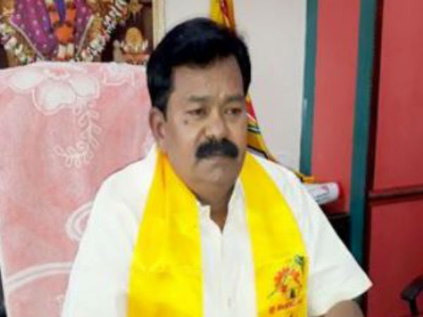 మనస్తాపం చెంది రాజీనామాలు