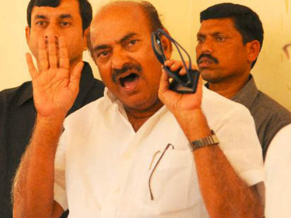 రాష్ట్ర ప్ర‌యోజ‌నాల క‌న్నా సొంత ప్ర‌యోజానాలకే ప్రాధాన్య‌త‌...