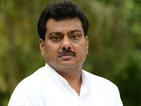 80 సార్లు మంత్రికి ఫోన్