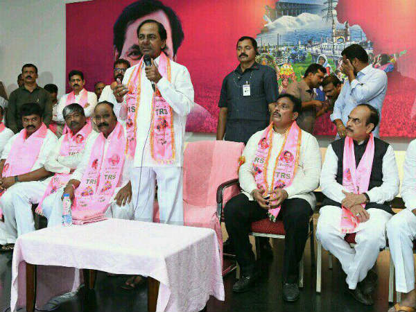 సంక్షేమ ప‌థ‌కాలు సానుకూల ఫ‌లితాల‌ను అందిస్తాయా..?