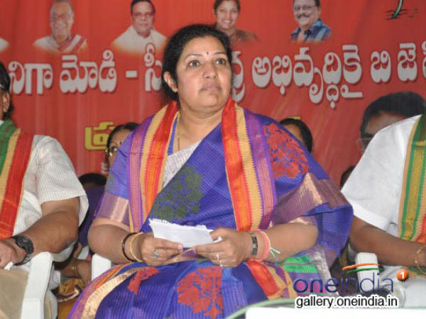 మీడియా సహకారం లేదు