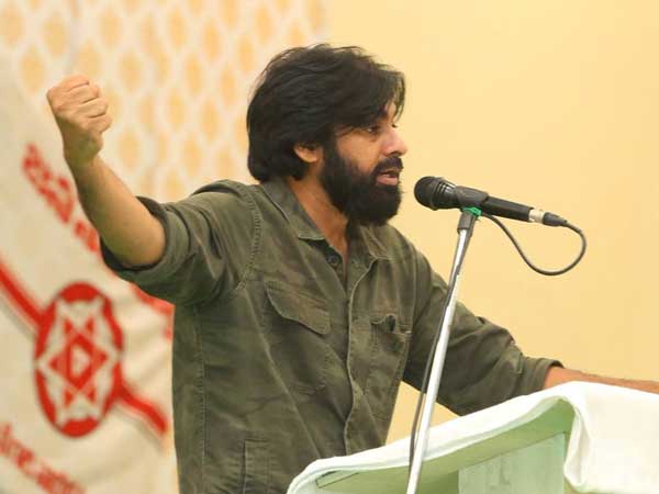 పవన్ కళ్యాణ్ జతకలిశారు, ఎందుకు అలా మాట్లాడుతున్నారో