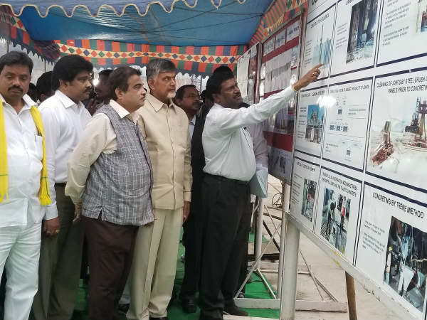 రాజకీయాలకు తావులేదు