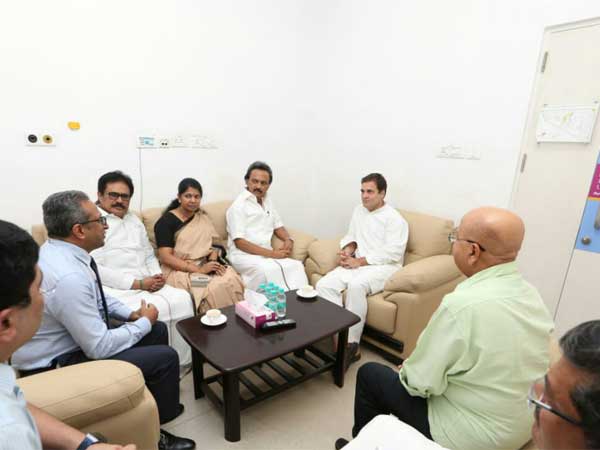 Karunanidhi health updates: Rahul Gandhi meets DMK chief in Kauvery hospital