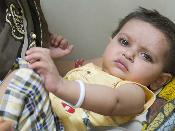 This Construction Worker Fights To Save 1 Year Old Son’s Heart