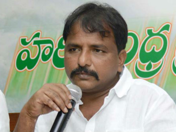 Congress leader Sailajanath meeting with CM Chandrababu Congress leader Sailajanath meeting with CM Chandrababu