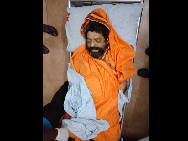 ఒక్క స్వామీజీకే ఫుడ్ పాయిజన్ ?