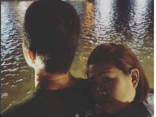 హీరో అంటూ ధైర్యం చెబుతున్న నెటిజన్లు