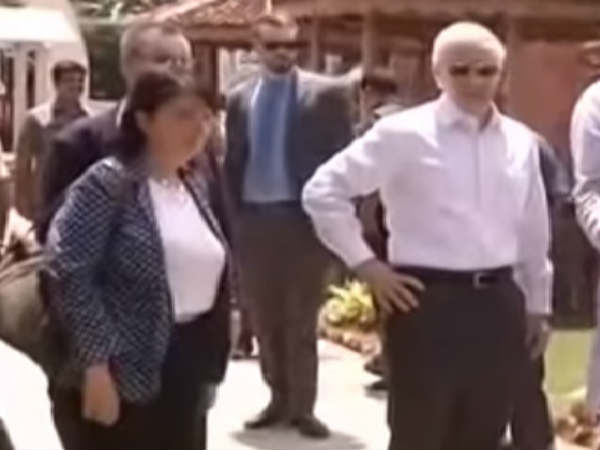 అమెరికా రాయబారి...ప్రశంసలు అమెరికా రాయబారి...ప్రశంసలు