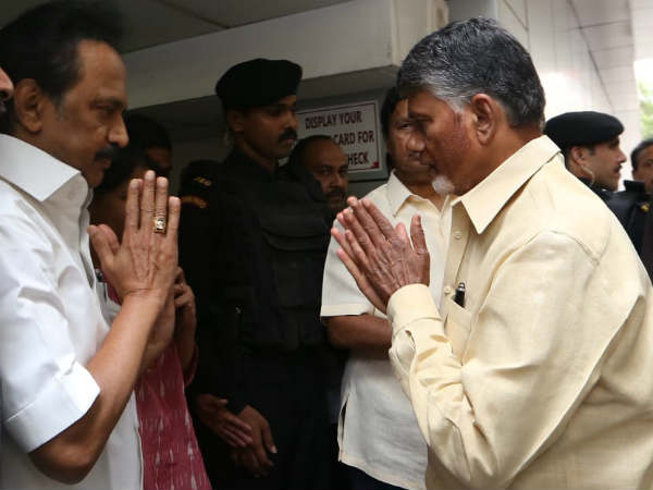 Chandrababu Visits Karunanidhi, meets MK Stalin and Kanimozhi at Kauvery hospital