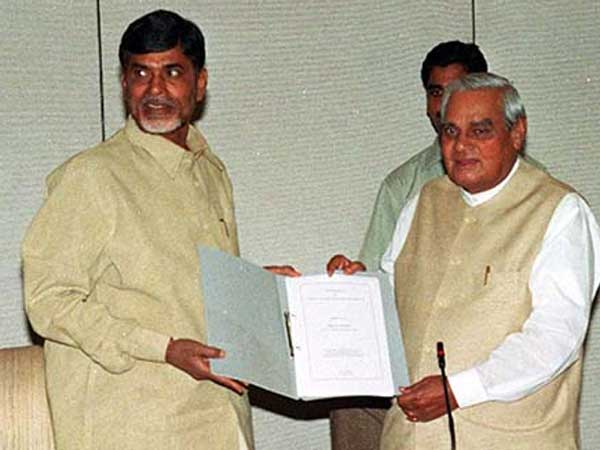 శిఖ‌రం అంత ఎదిగినా కించిత్ గ‌ర్వం తెలియ‌ని వ్య‌క్తిత్వం వాజ్ పేయిది..!!