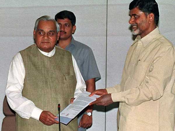 స్నేహానికి నిలువెత్తు నిద‌ర్శ‌నం అట‌ల్ బిహారీ వాజ్ పేయి..!