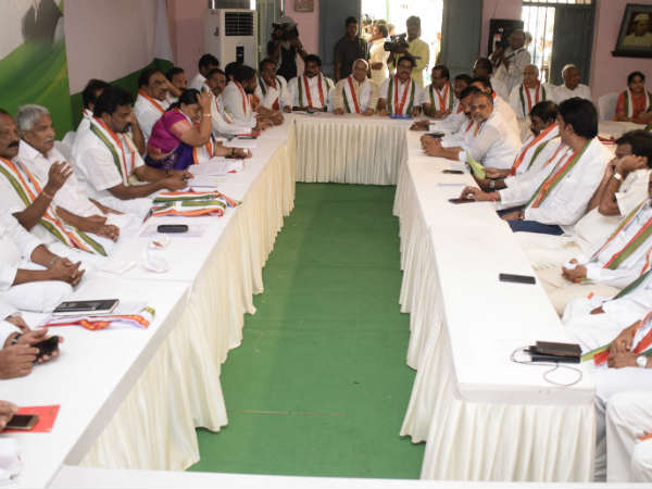 వారిద్దరి చేరిక సంతోషం