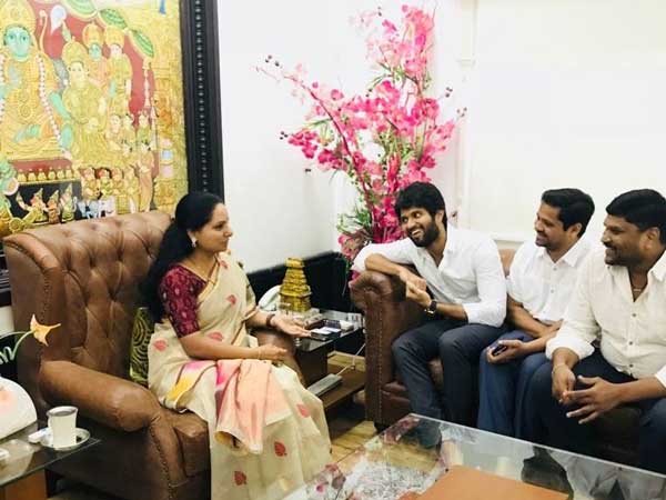 vijay deverakonda and geetha govindam team meets mp kavitha