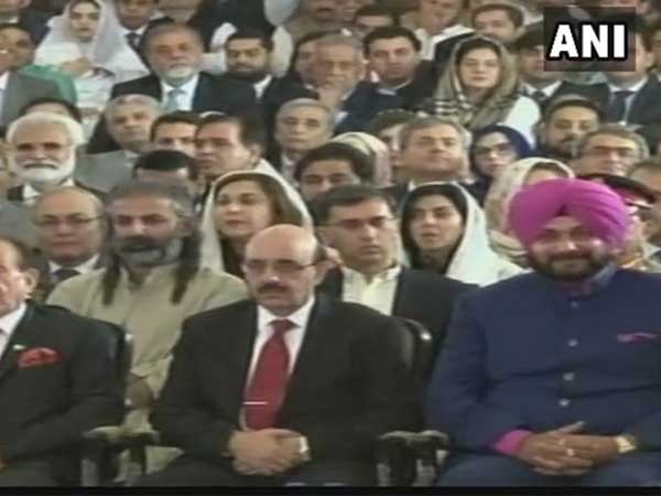 Imran Khan takes oath as 22nd Prime Minister of Pakistan 